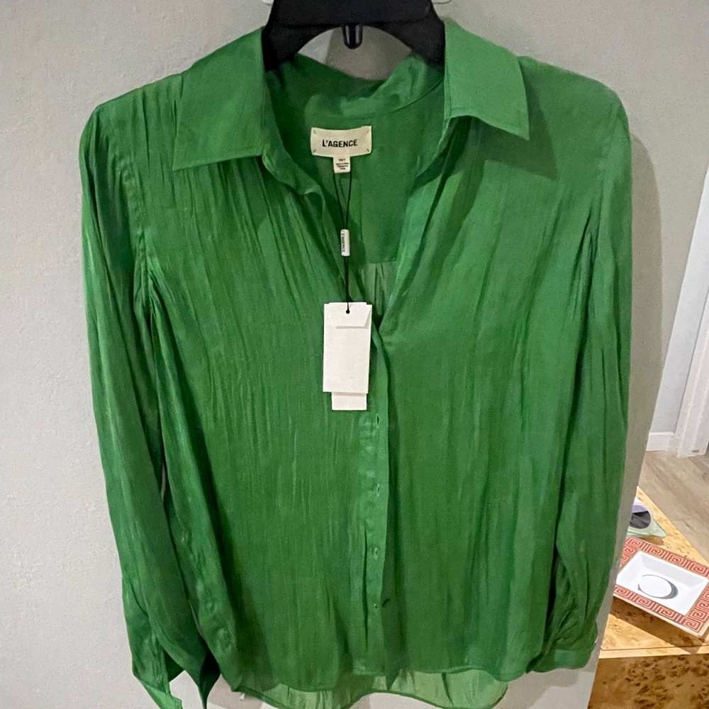 L’Agence Button Up Top